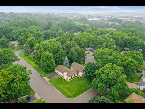 12724 Portland Court, Burnsville, MN home video tour
