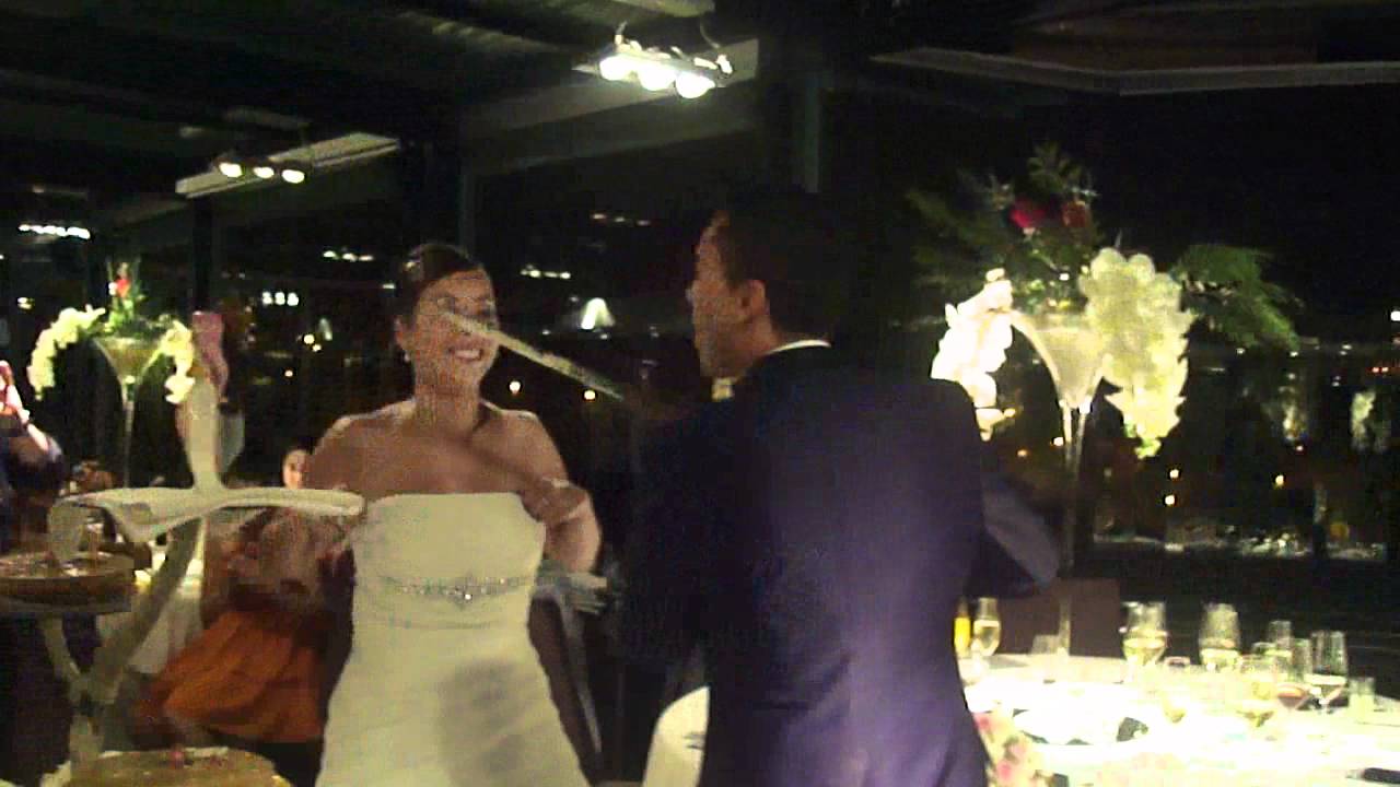 CORTE DE TARTA BODA LORENA Y ROBERTO (13-8-11) GALICIA,VIGO