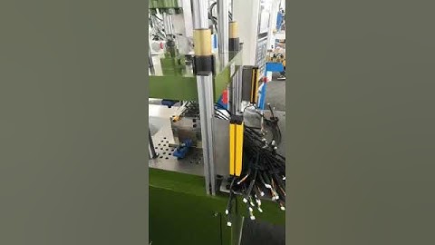 vertical Injection molding machine for cable usb making with mould running operate factory plastic