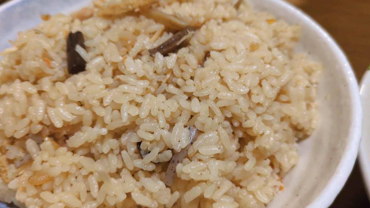 ただ、炊き込みご飯～とり五目～を食べる。