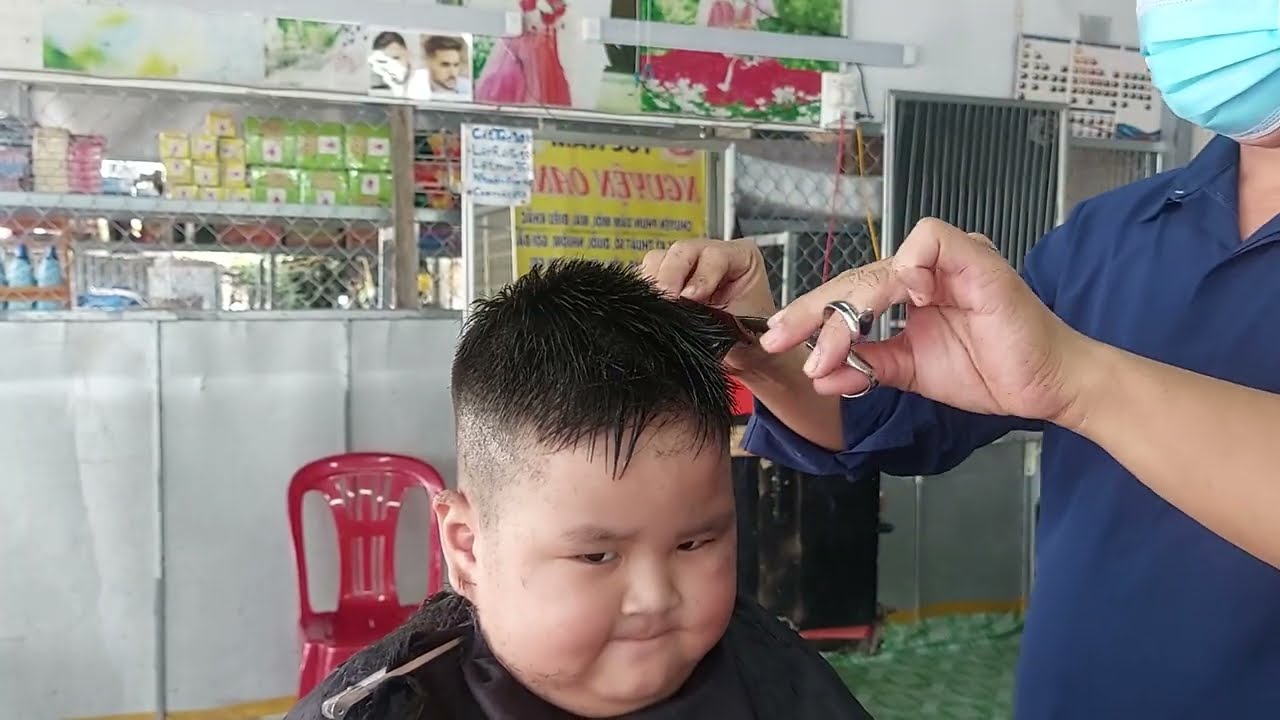 Cắt tóc ba vách đứng sát chân da mái ngắn. út nguyện tv 