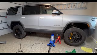 Rivian R1S tire rotation with only one floor jack and two jack stands
