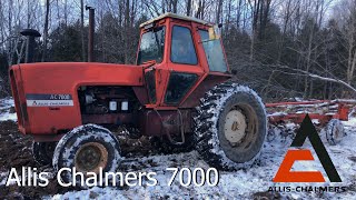 Plowing with an Allis Chalmers 7000