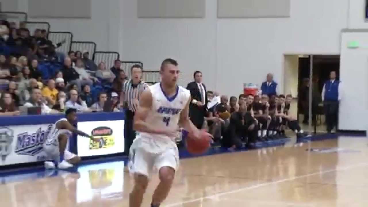 IPFW #2 DeAngelo Stewart Dunk