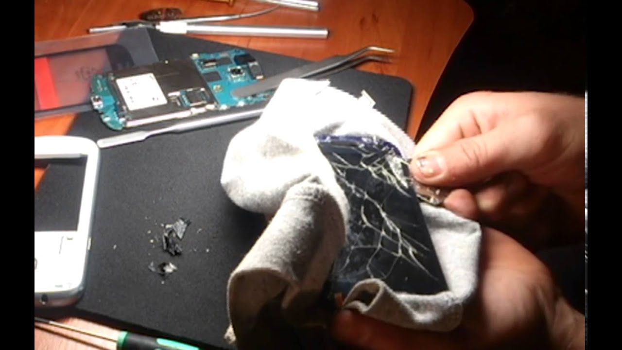 как снять (отделить) сенсор от дисплея. - YouTube