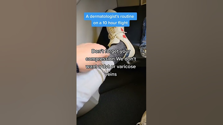 A dermatologist's Airplane (Long Haul Flight) Skincare Routine!