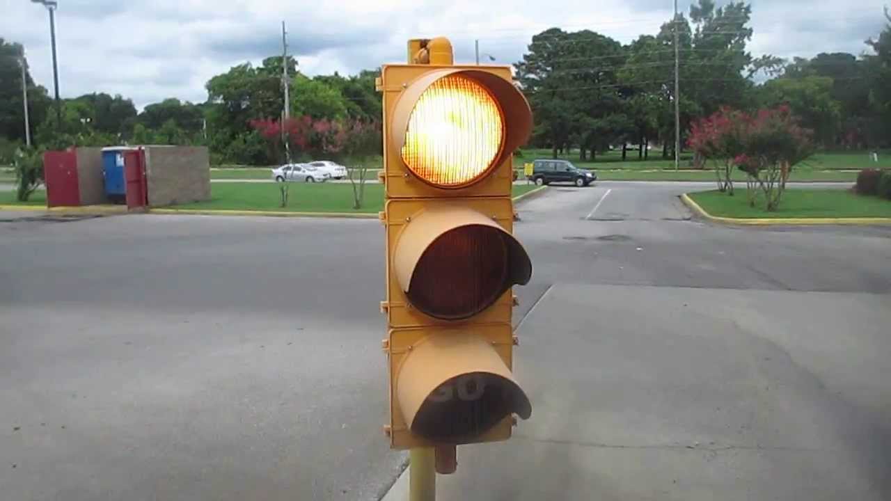 McCain 12 inch traffic light at a car wash YouTube