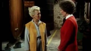 Lana Turner  - Jane Wyman  - Falcon Crest  - Season 2, Ep  11 -  United We Stand