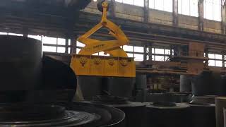 Dimet Lifting Grab For Rolled Steel In Action