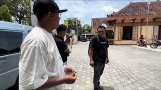 Antar Denny Bathang Ke Kantor Polisi   Gerobak U0026 Motornya Hancur Berkeping Keping 
