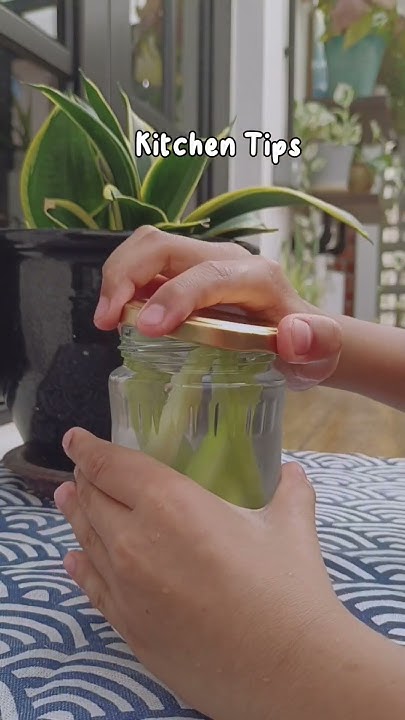 How To Store Lemongrass And Keep It Fresh kitchentips YouTube harvesting-lemongrass-plants-part-1-of-2-youtube