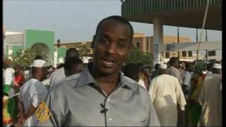 Sudan opposition mulls poll boycott