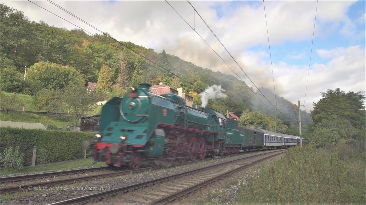 Výlet s parními lokomotivami "Kremákem" 534.0432 a "Antonem" 486.007 na Karlštejn