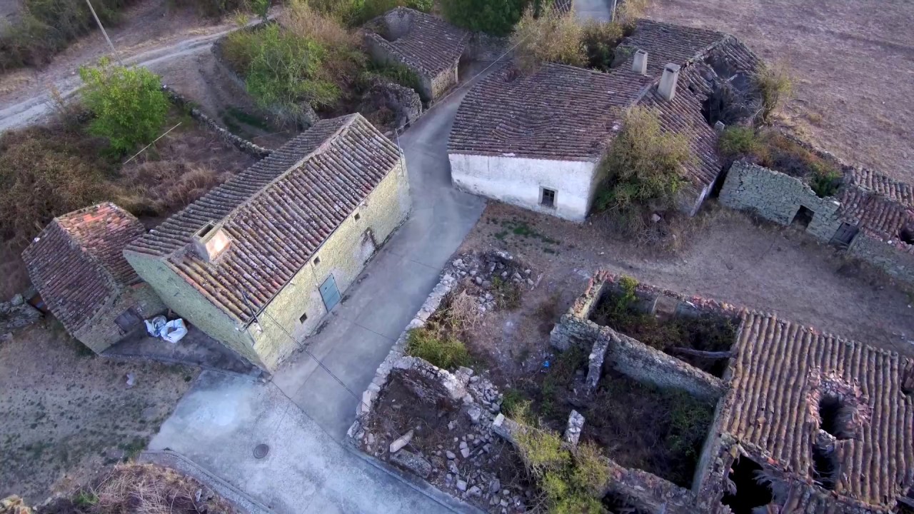Paseando por pueblos abandonados de Salamanca