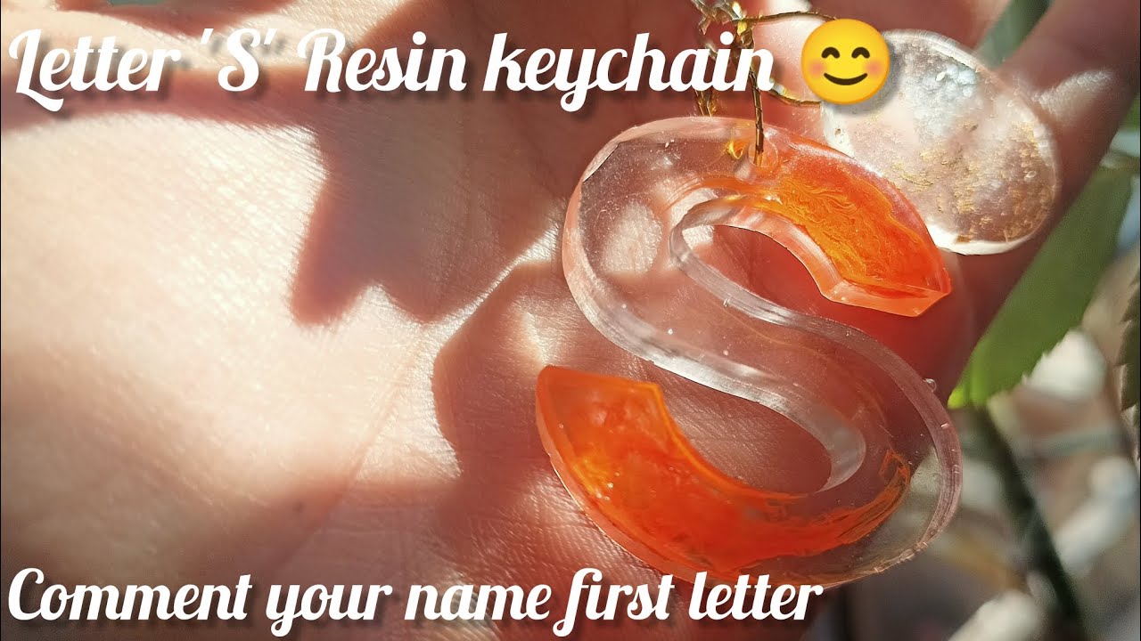 Letter 'S' Resin keychain 😊 Comment your name first letter 