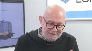 Intermodellbau 2026 - ESU
Frank Buttig im Interview mit CEO Jürgen Lindner über die Neuheiten auf der Intermodellbau 2026 in Dortmund. Wichtige Info: die 2 Formvarianten der V100 der DR als Nachauflage mit neuen Loknummern. Intermodellbau 2026 - ESU