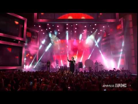 imagine-dragons-performing-"demons"-and-"radioactive"-at-the-mmvas-2014