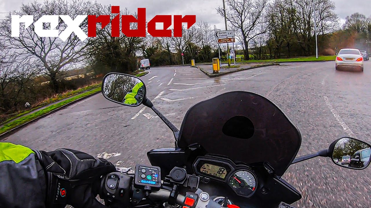 Daily Riding 09 Is it dangerous to ride a motorcycle in the rain
