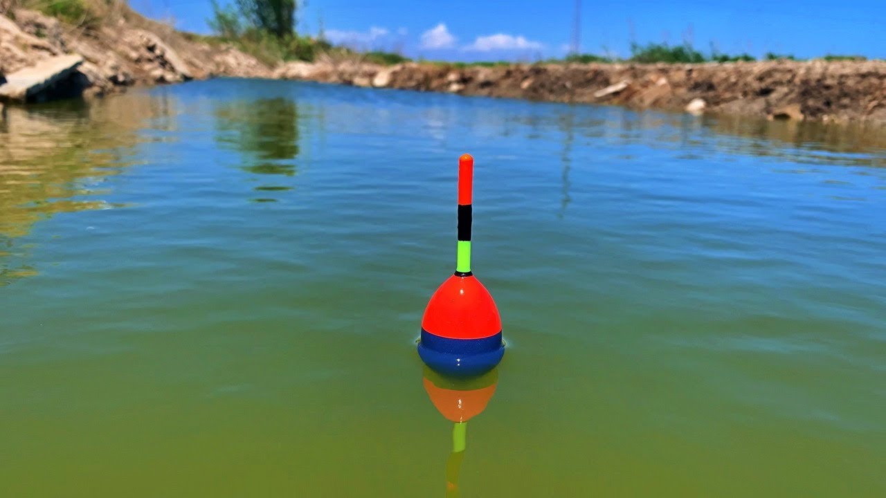 Pescuit la pluta cu mult vant si caras giganti