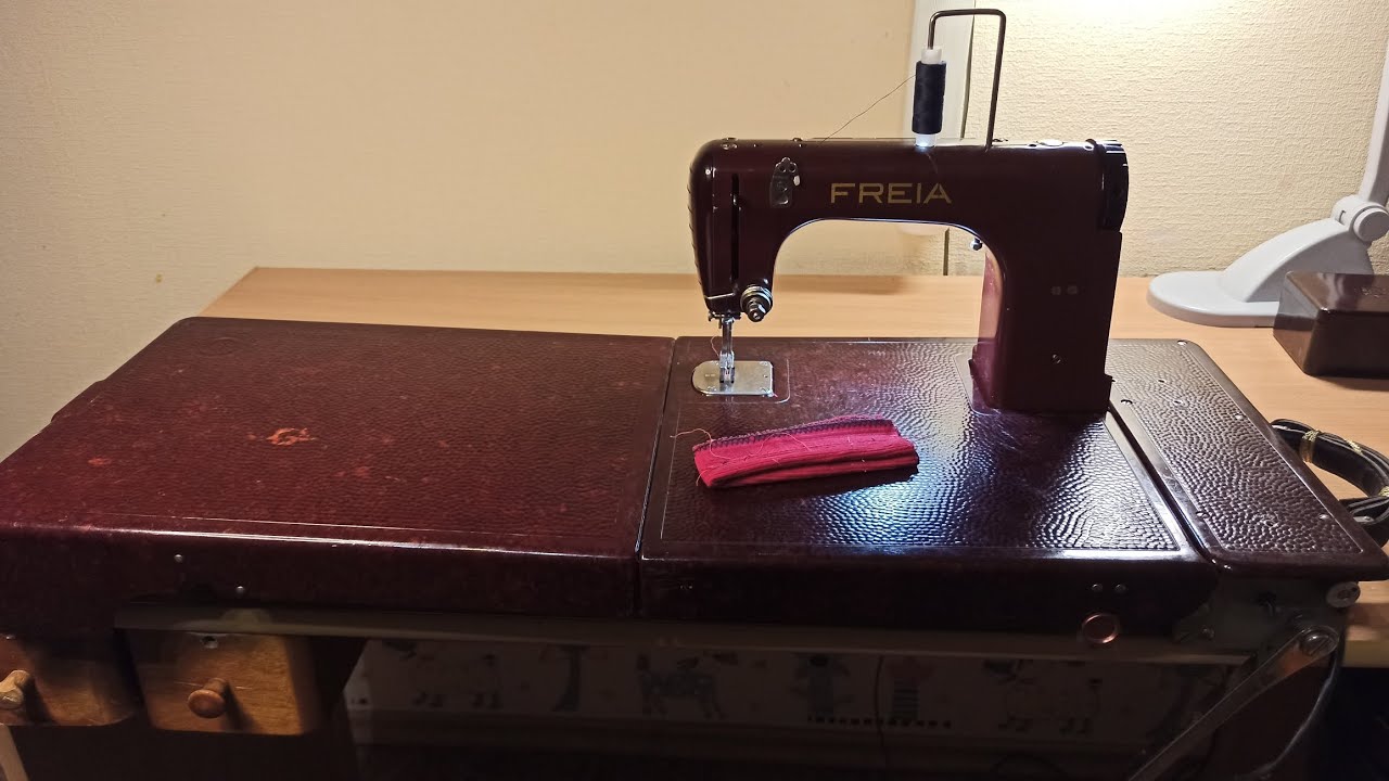 Уникальная портативная швейная машина 
