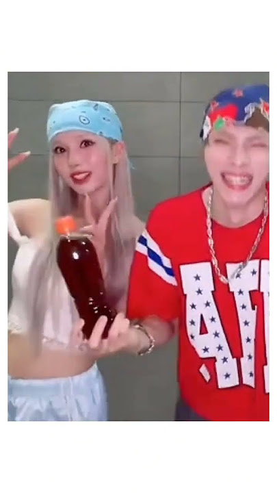 xiaojun giving viviz iced tea 😂