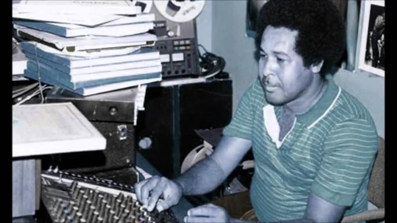Barrington Levy & Clint Eastwood - Look Youthman, Side Kick + Jammy's Dubs - YouTube