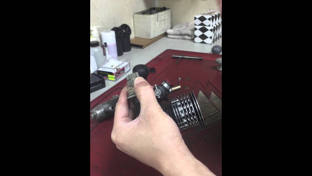 萬板模型，阿國教導如何安裝引擎遙控車離合器（1）