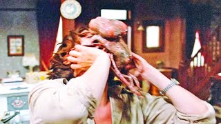 Man Gets Pregnant Due To A Face Hugger's Attack