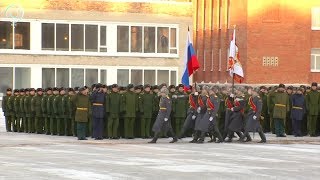 Выпускники Новосибирского высшего военного командного училища попрощались с альма-матер