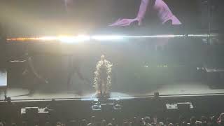 Famous FKA Twigs - "Two Weeks" (live) Net Worth