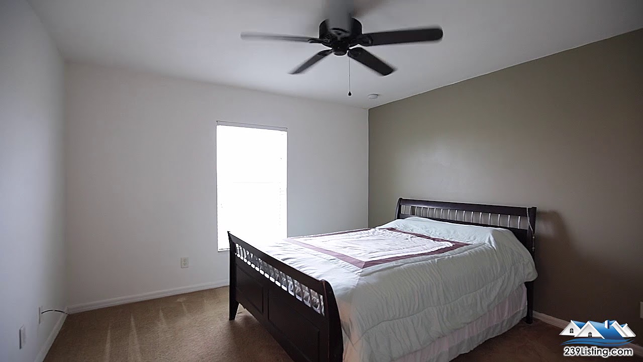 825 NE 44th St, Cape Coral, FL 33909