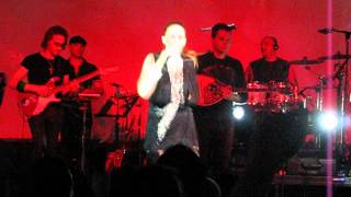 Greek singer Elli Kokkinou in concert 9