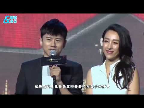 张杰谢娜合体接双胞胎女儿放学，跳跳俏俏正面曝光，身高太出众