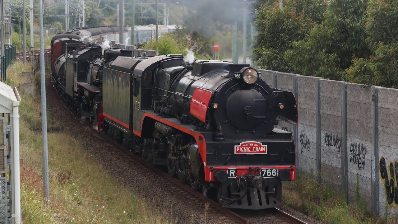 「4K60fps」Picnic Train Locos R766, 5917 & 4903 passing Casula Picnic