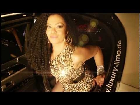 Kharyna La Belleza Latina Feat MB "EL PODER SOY YO" Latin/House Music Video