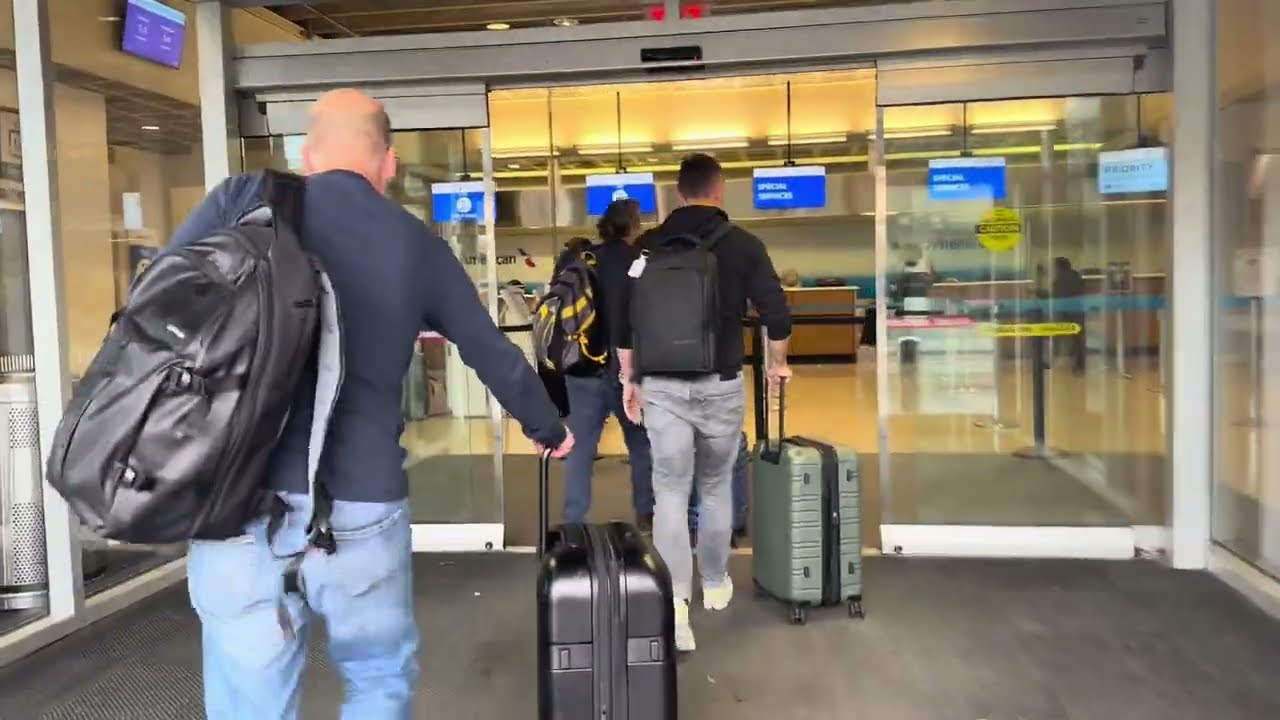 Philadelphia Terminal A Gate A10 Walk Through