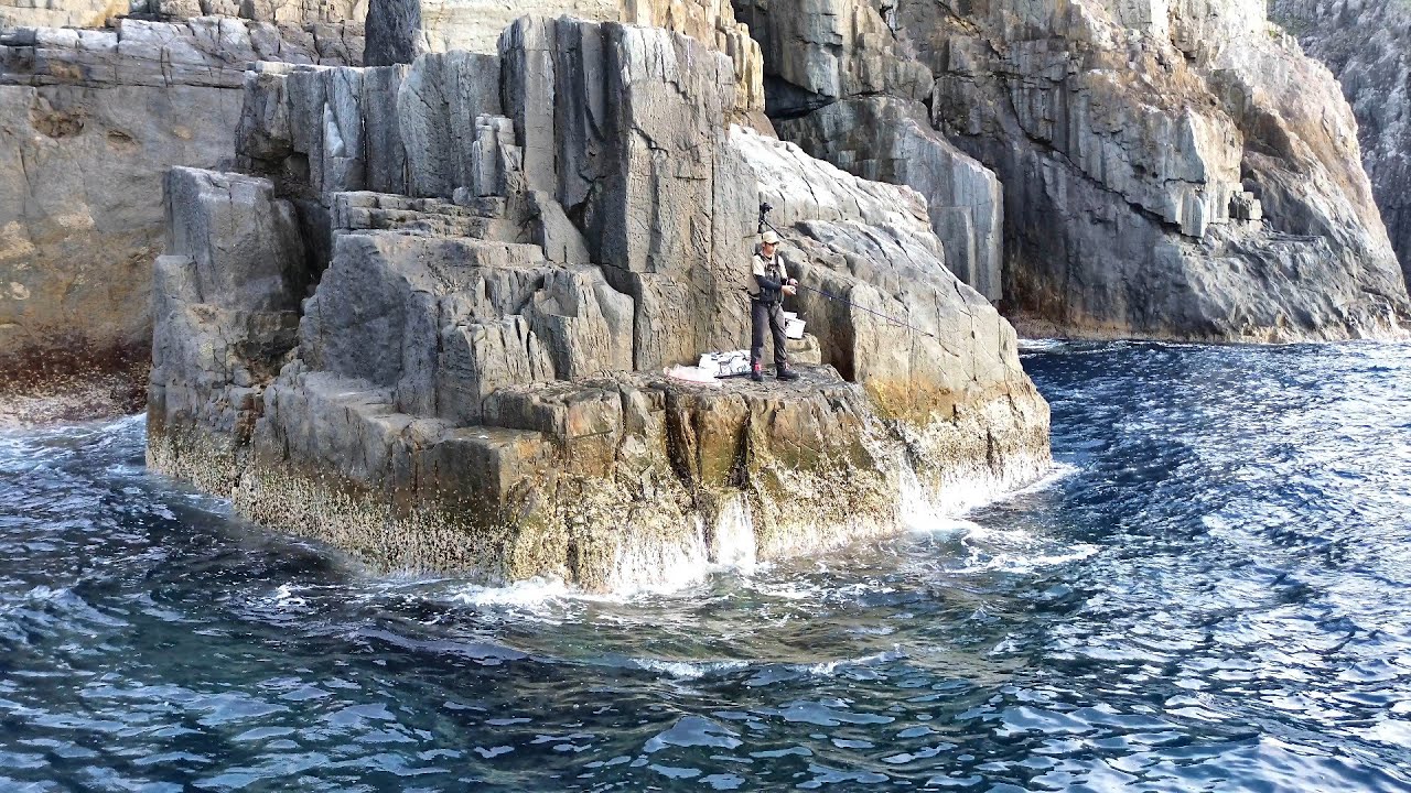あらゆる大物が潜む「男女群島」の磯でかぶせ釣りしてみたら…