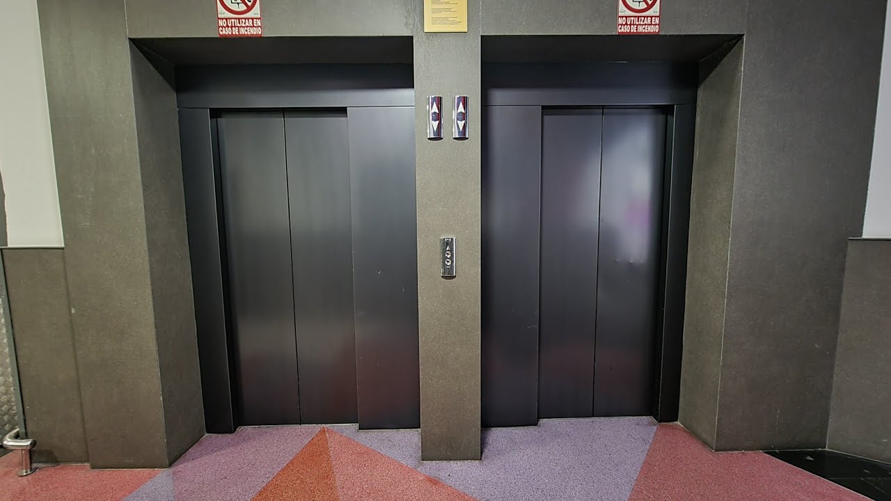 2 OLD 1998 OTIS 2000E Traction elevators @ Gran Via Shopping Center 🛍 in Alicante, Spain 🇪🇦