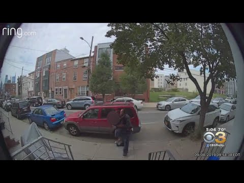 Crazy: Man Tries To Abduct Ladies In Broad Daylight!