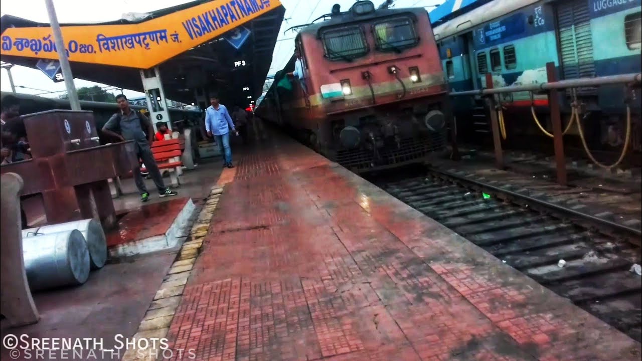 Bengaluru Cantt Agartala Humsafar Express 12503 Departing VSKP With SRC ...