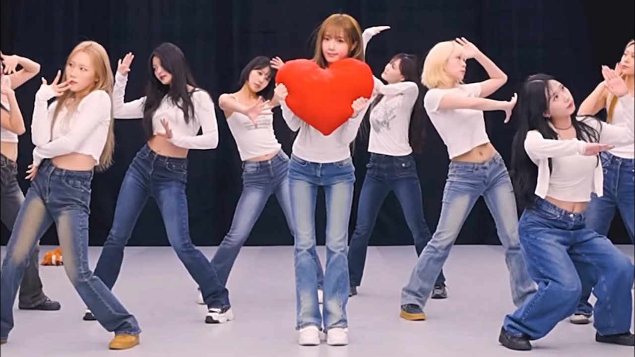 4K] YENA- 'Catch Catch' Dance Practice [MIRRORED] - YouTube