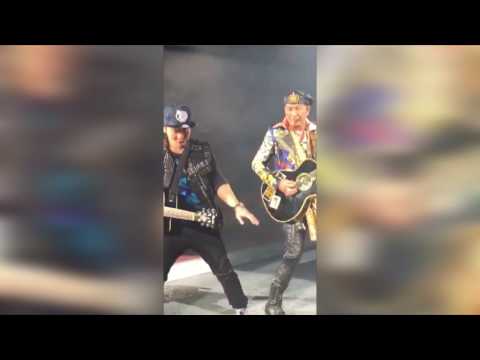 Justin @ Sam Hui 2016 tour (香港體育館)