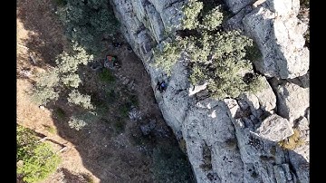 Adverbii lingua - solo aid climbing / artifo en solitario