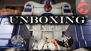 Thundercats! Lets Unbox the new Heroclix Iconix Thundercats from WizKids!
If you are a fan of 1980s cartoons, then look no further! Pick up that blasted Samouflange and join me on a journey to Third Earth!
#thundercats #classic #1980s
Curious about any products you see in my videos? Check my website for more information about them! http://www.crabbok.com/product-reviews/
15% Discounts on Battle Foam Products! - https://us.battlefoam.com/?ref=crabbok Discount Code - CRABBOKVIP
Join the Team on Patreon - https://www.patreon.com/Crabbok
Check out my website! http://www.crabbok.com
Discord Server - https://discord.gg/yEtuJH5
Bluesky - https://bsky.app/profile/crabbok.bsky.social
Tik Tok - https://www.tiktok.com/@crabbok
Twitter - https://twitter.com/crabbok
Instagram - https://www.instagram.com/crabbok_ig/
Facebook - https://www.facebook.com/Crabbok-171946272822652/
TeeSpring Store - https://teespring.com/stores/crabboks-store Thundercats! Lets Unbox the new Heroclix Iconix Thundercats from WizKids!