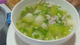 ស្ងោរត្រលាចសាច់ជ្រូកចិញ្រ្ចាំ# cooking bittermelon soup with pork# yum yum # Seyma cooking
