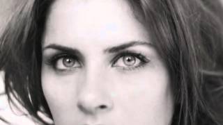 Amanda Peet Wallpapers