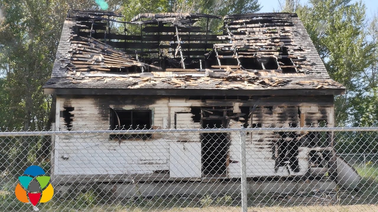 In support of a damaged heritage building