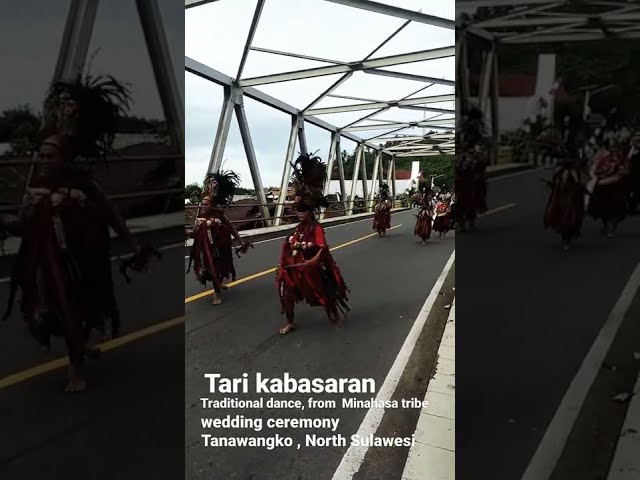 Tari Kabasaran: An Authentic Wedding Ceremony of North Sulawesi - Tanawangko bridge class=