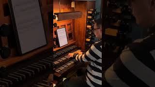 HAPPY BIRTHDAY carillon on the organ