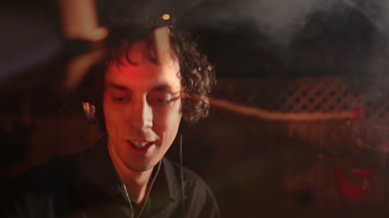 Junestone - The Bong Song